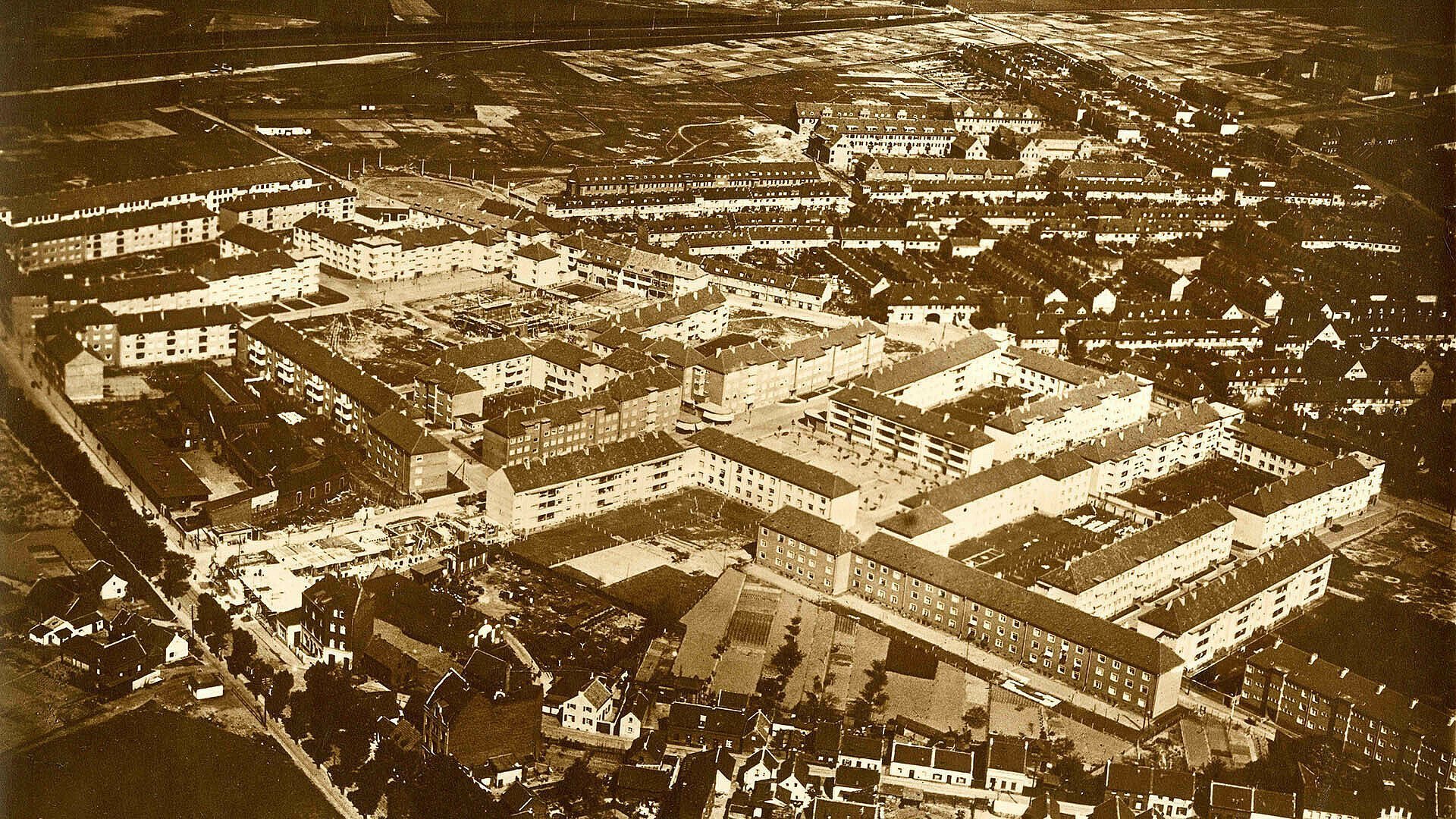Historische Luftaufnahme der Rosenhofsiedlung in Bickendorf